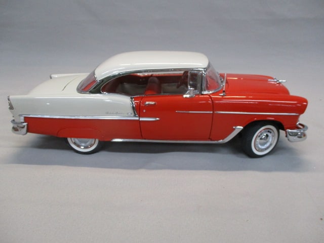 Danbury Mint Diecast 1955 Chevrolet Bel Air 1:16 Scale - 9