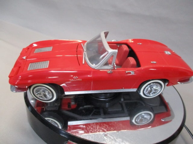 Enesco Musical 1963 Corvette on Mirrored Base - 2