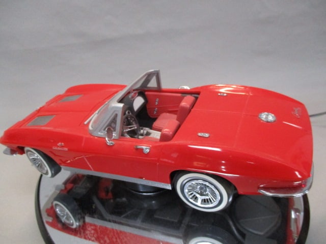 Enesco Musical 1963 Corvette on Mirrored Base - 4