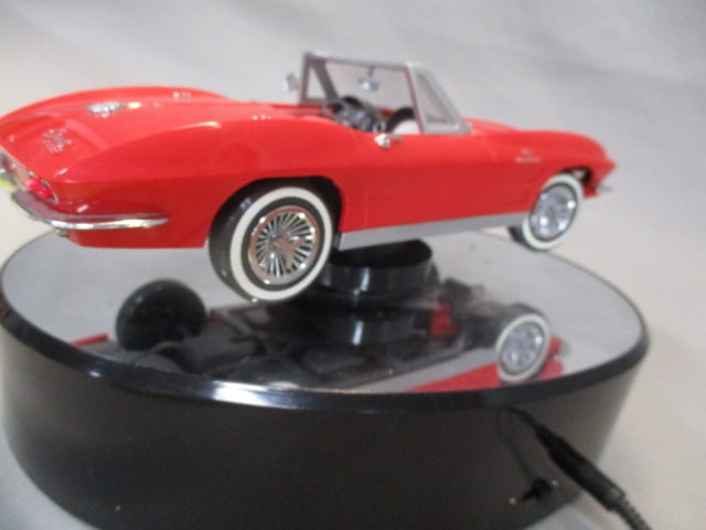 Enesco Musical 1963 Corvette on Mirrored Base - 7