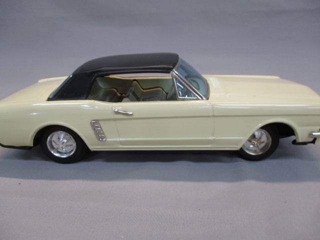 Vintage Bandai "American Car Series" 1965 Ford Mustang - 9