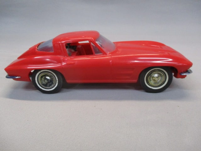 Cox Slot Car 1963 Chevrolet Corvette Stingray - 5