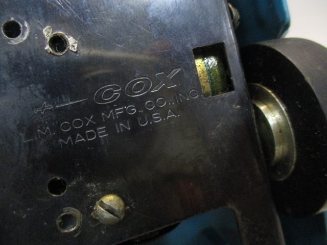 Cox Slot Car 1965 Buick Riviera - 10