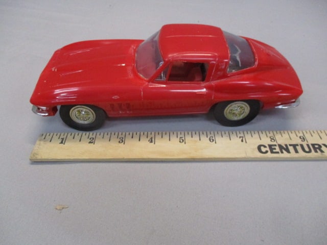 Cox Slot Car 1963 Chevrolet Corvette Stingray - 11