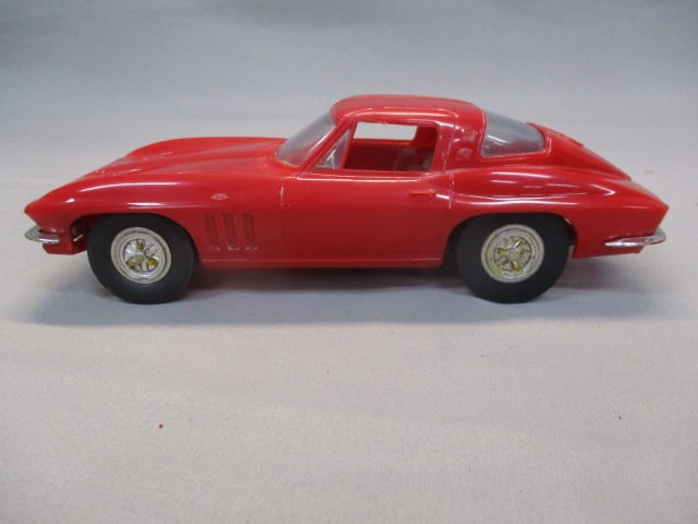 Cox Slot Car 1963 Chevrolet Corvette Stingray - 2