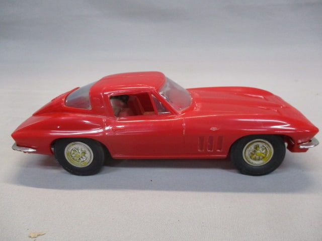 Cox Slot Car 1963 Chevrolet Corvette Stingray - 4