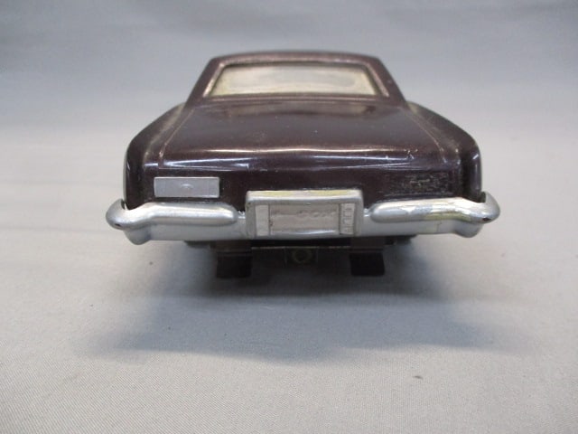 Cox Slot Car 1963 Buick Riviera - 6