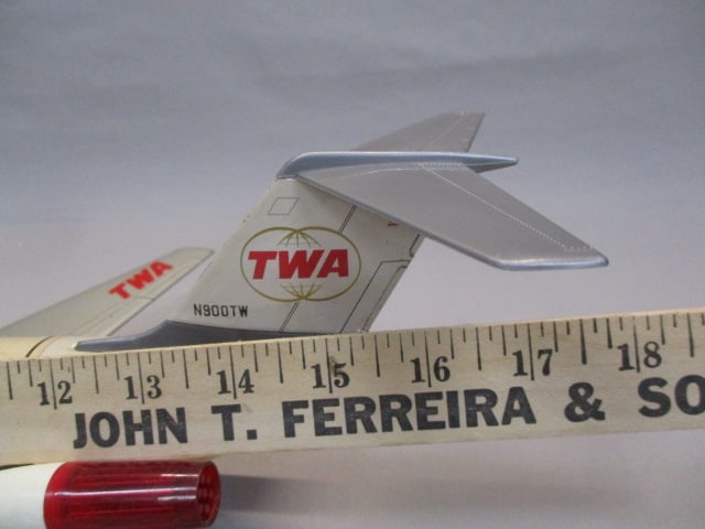 1960's TWA Douglas DC9 Tin Litho Toy Battery Operated - 11