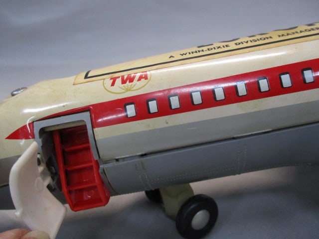 1960's TWA Douglas DC9 Tin Litho Toy Battery Operated - 3