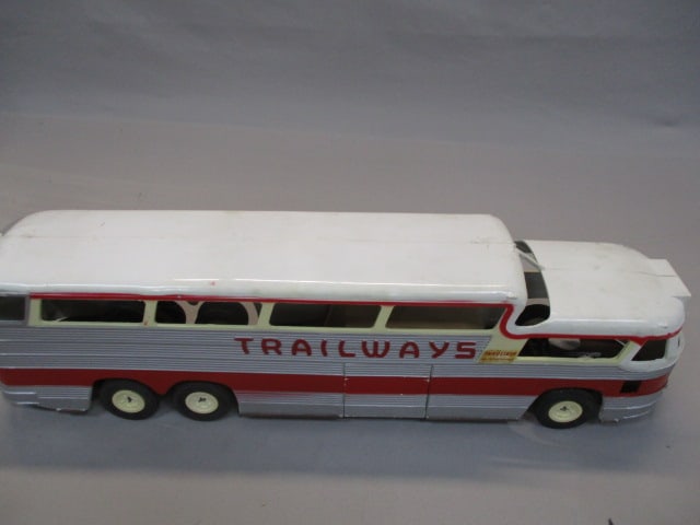 1950's Trailways Tru-Liner Plastic & Metal Bus - 7