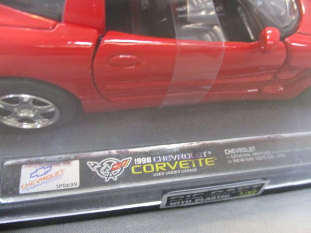 7 Diecast Cars in Display Cases - See All Pictures - 13