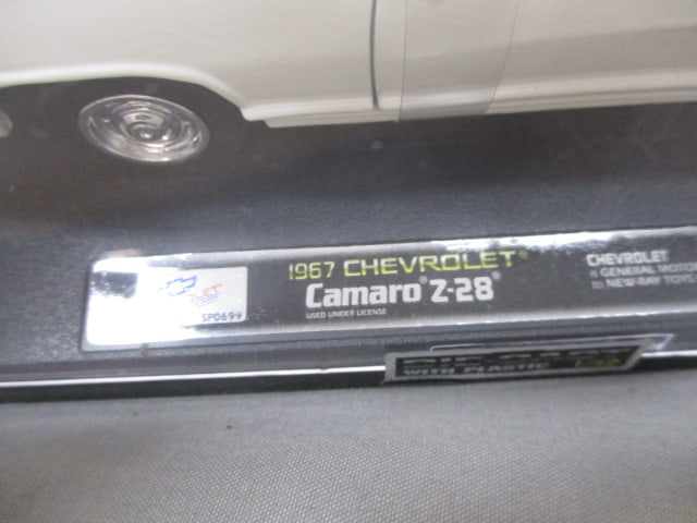 7 Diecast Cars in Display Cases - See All Pictures - 15