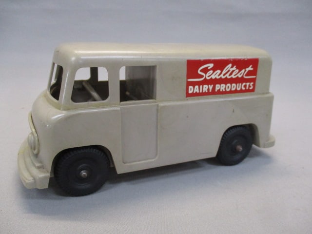 Vintage Sealtest Dairy Products Plastic Bank: No Stopper 