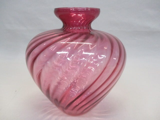 Pilgrim Cranberry Glass Swirled Vase (1 of 4)