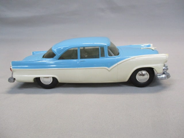 1956 Ford Fairlane Victoria Promo - 4