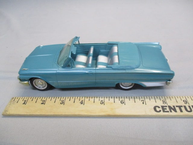 1961 Ford Sunliner Convertible Promo - 11
