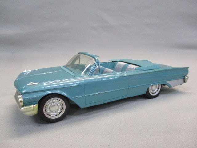 1961 Ford Sunliner Convertible Promo (1 of 12)