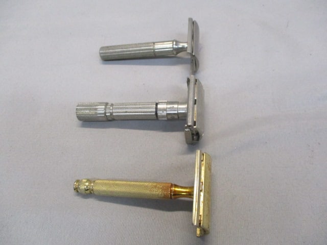 3 Vintage Razors - 2