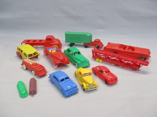 Lot of Plastic Toys (1 of 10)