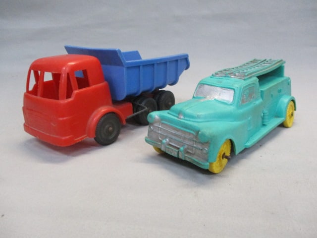Vintage Hard Rubber Telephone Co. Ladder Truck and Plastic Dump Truck (1 of 17)