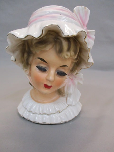8" Lady Head Vase (1 of 8)