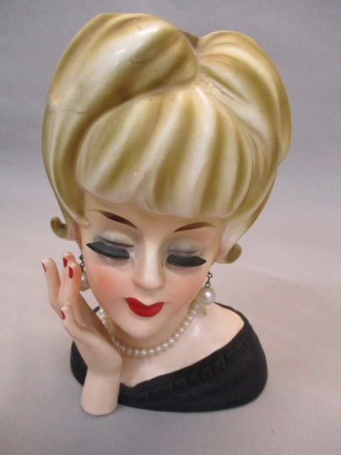 7.5" Enesco Lady Head Vase: .