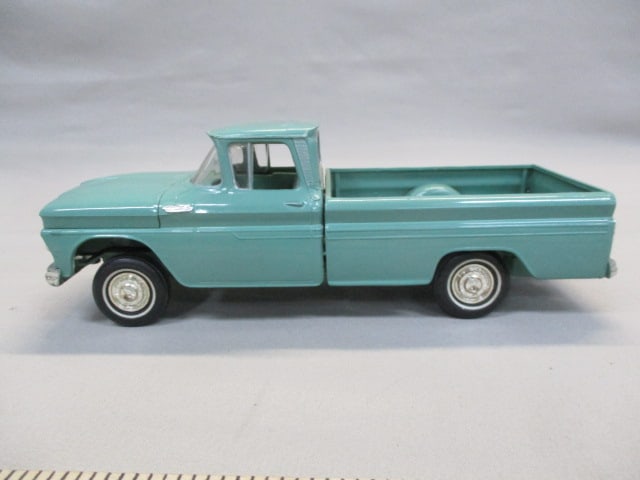1962 Chevrolet Apache Fleetside Pickup Truck Promo - 2