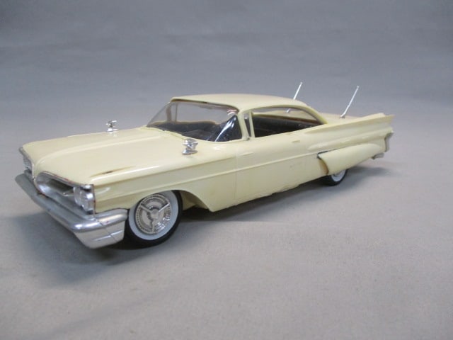 1959 Pontiac Bonneville Promo (1 of 11)