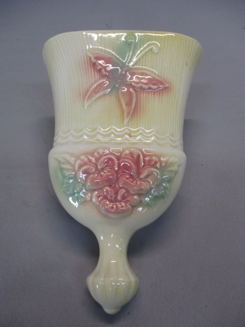 Vintage Hull Pottery #82 Wall Pocket "Sun Glow" Whisk Broom: Made in USA 5" x 8"