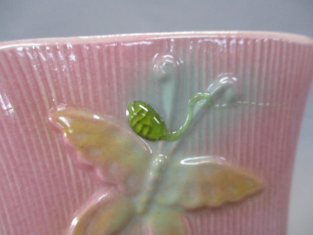 Hull Pottery #82 Pink Whisk Broom - 4