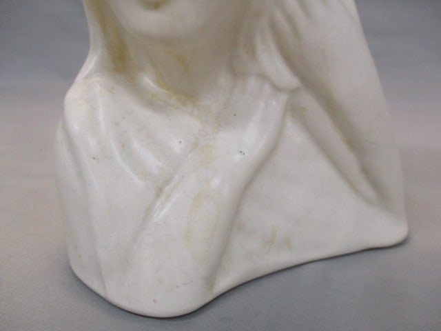 1940's Shawnee Hull Pottery Lady Planter/Vase - 3