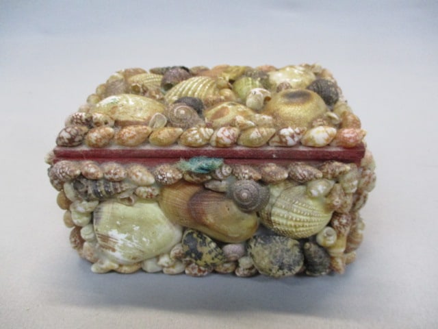 Vintage Sea Shell Trinket Box 4.5" x 3" (1 of 6)