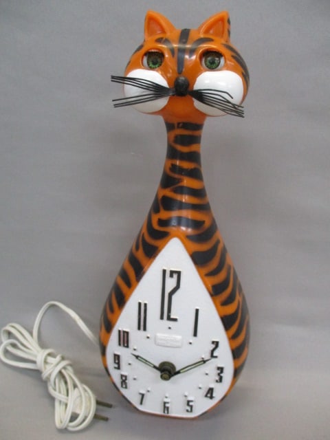1950's Spartus Orange Cat Clock 12.5" - Missing Tail: . 