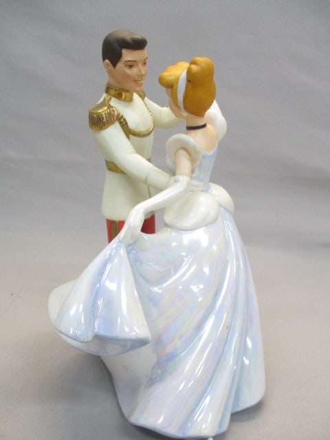Walt Disney Classics Collection Cinderella & Prince Charming Figurine: "So This Is Love" 