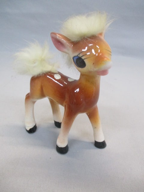 Vintage Porcelain Deer Figurine Made in Japan 4.5" (1 of 4)