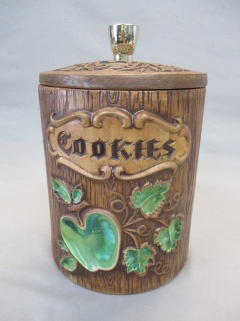 Vintage Treasure Croft Barrel Cookie Jar 10" (1 of 6)
