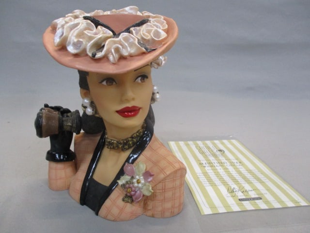 6.5" Cameo Girls Special Deluxe Edition Head Vase: "Martian" 1944 "Winners Circle" 156/1500 w/Certificate 
