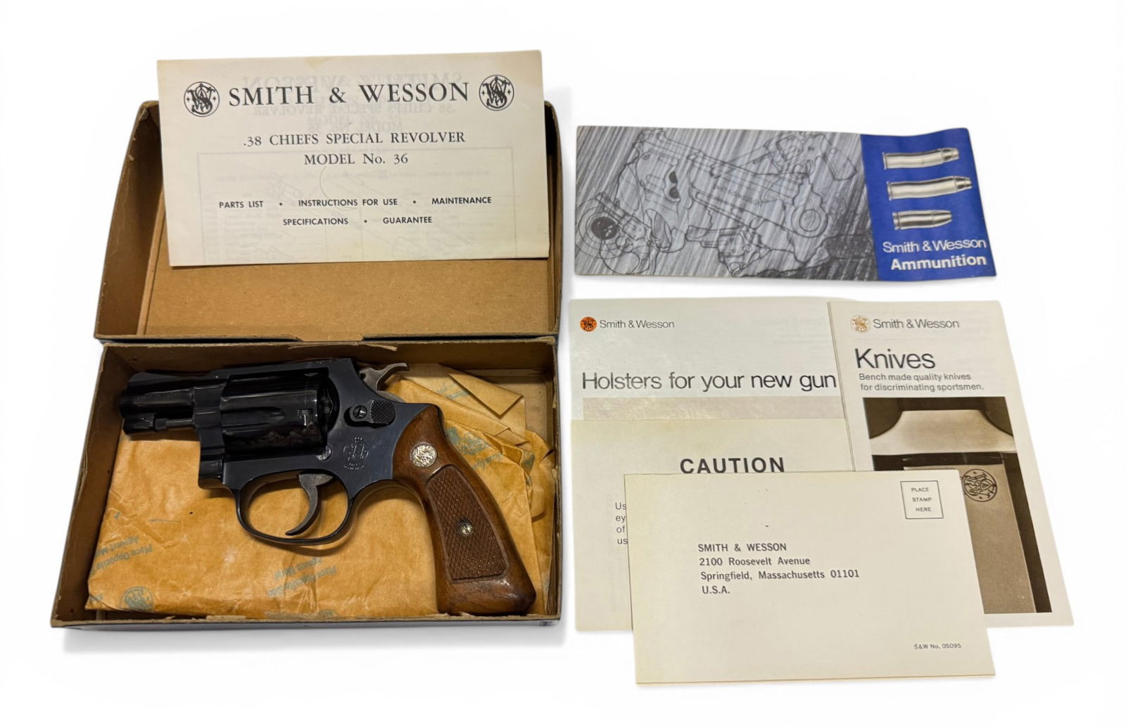 1970s Smith & Wesson Model 36 Chief's Special .38 SPECIAL Revolver In Box - 11