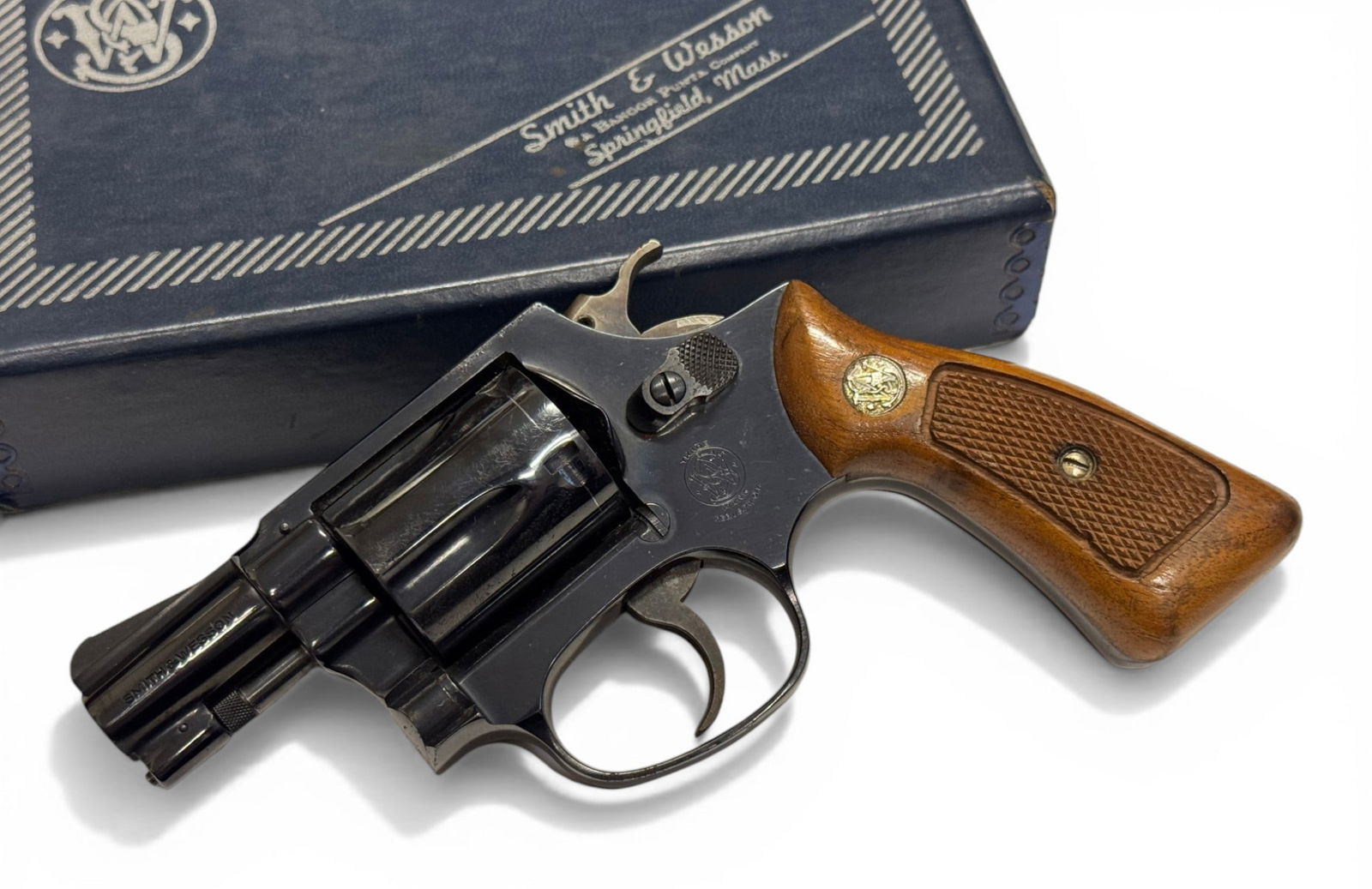 1970s Smith & Wesson Model 36 Chief's Special .38 SPECIAL Revolver In Box - 2