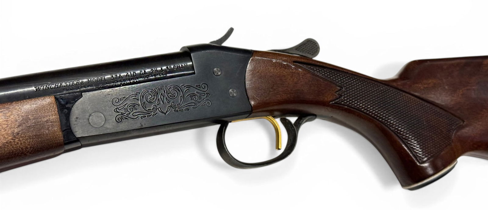 Excellent Winchester 37A .410 GA. Single Shotgun: 18.75” Barrel with Full Choke, and 2.5” & 3” Chamber | Gold Trigger | Checkered wood furniture | Premium pistol grip cap |||| CONDITION: Excellent. 98% Original Blue finish. Crisp