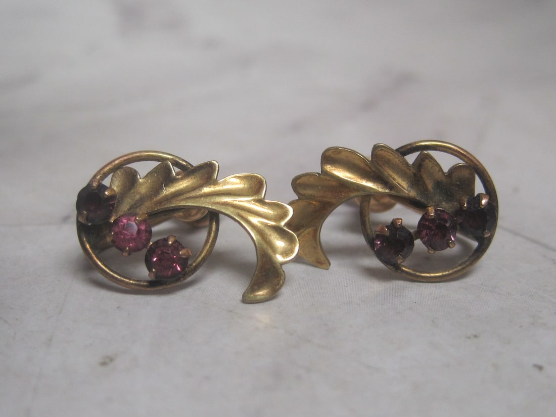 Vintage CT Gold Filled Screwback Earrings with Purple Stones: . 