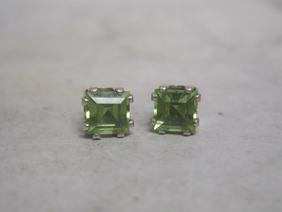 Sterling Silver Square-cut Peridot Stud Earrings: . 
