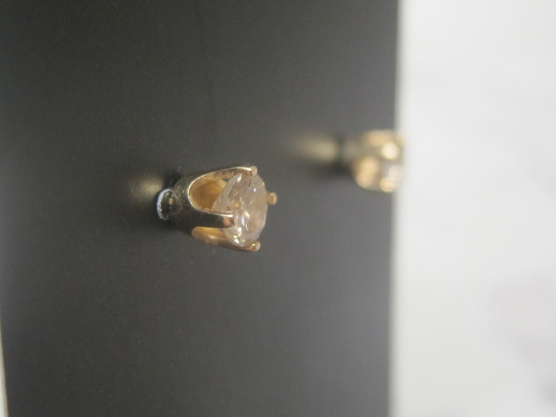 14k Gold Diamond Stud Earrings - 4