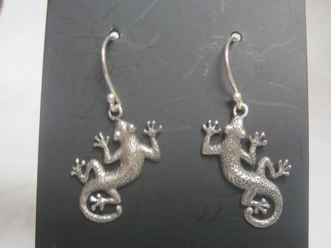 Sterling Silver Gecko Earrings: Weighs 3.2 grams 