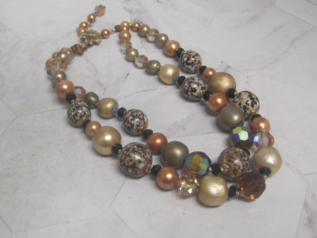 Vendome Vintage Beaded Necklace (1 of 4)