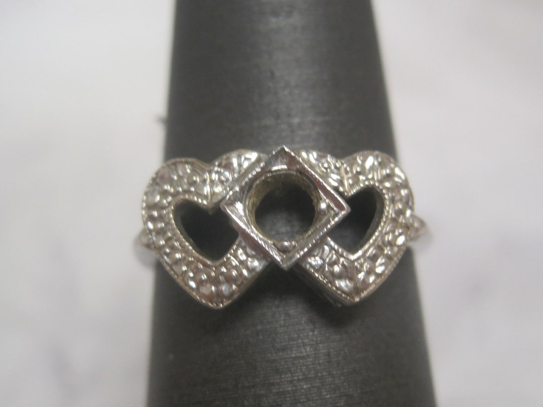 14k White Gold Double Heart Ring: Weighs 1.2 grams, Size 6, Missing center stone 