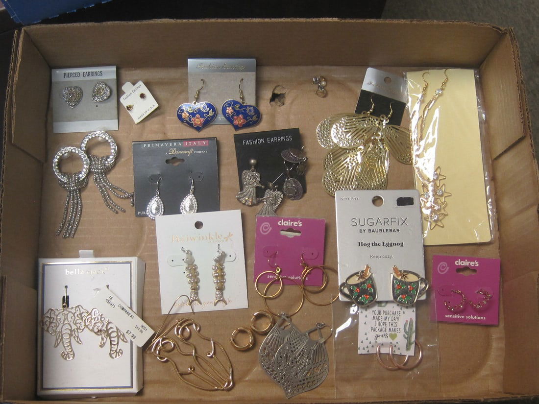 Lot of Earrings (1 of 5)