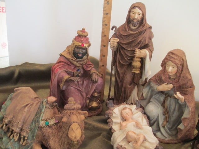 Handpainted 7 Piece Nativity Set with Gem Accents in Original Box - 7