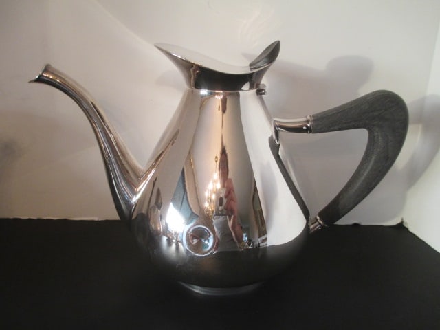 Wilhelm Theodor Binder 925 Sterling Art Nouveau Coffee Pot, Teapot and Two Creamers - 2