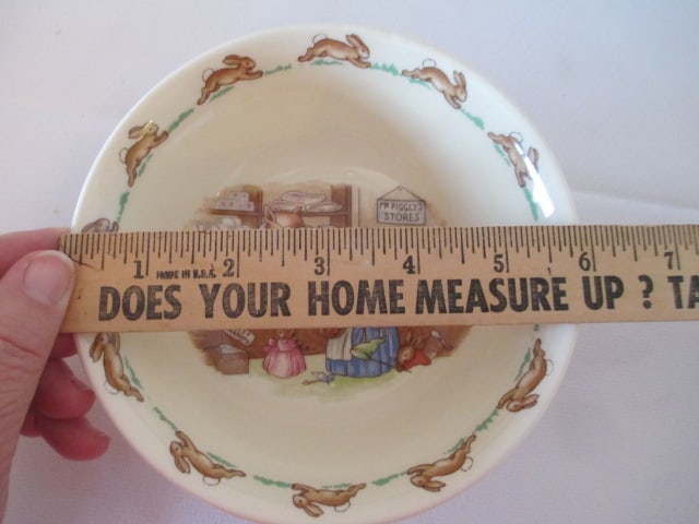 Royal Doulton Bunnykins "Storytime" Figurine and Toddler Cup and Bowl Set - 11